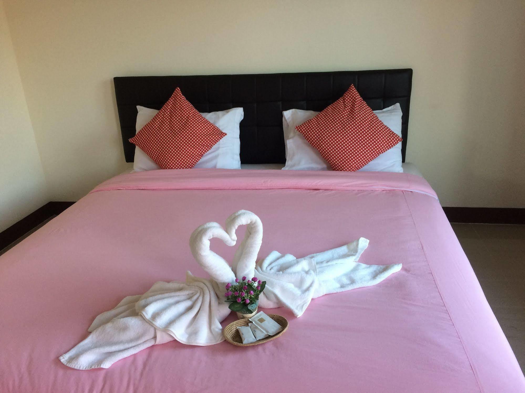 Thana Ville Resort Mae Sot Extérieur photo