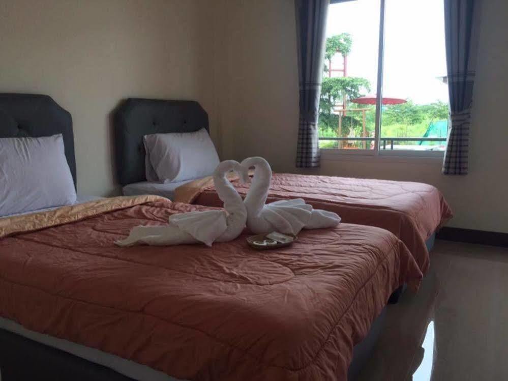 Thana Ville Resort Mae Sot Extérieur photo